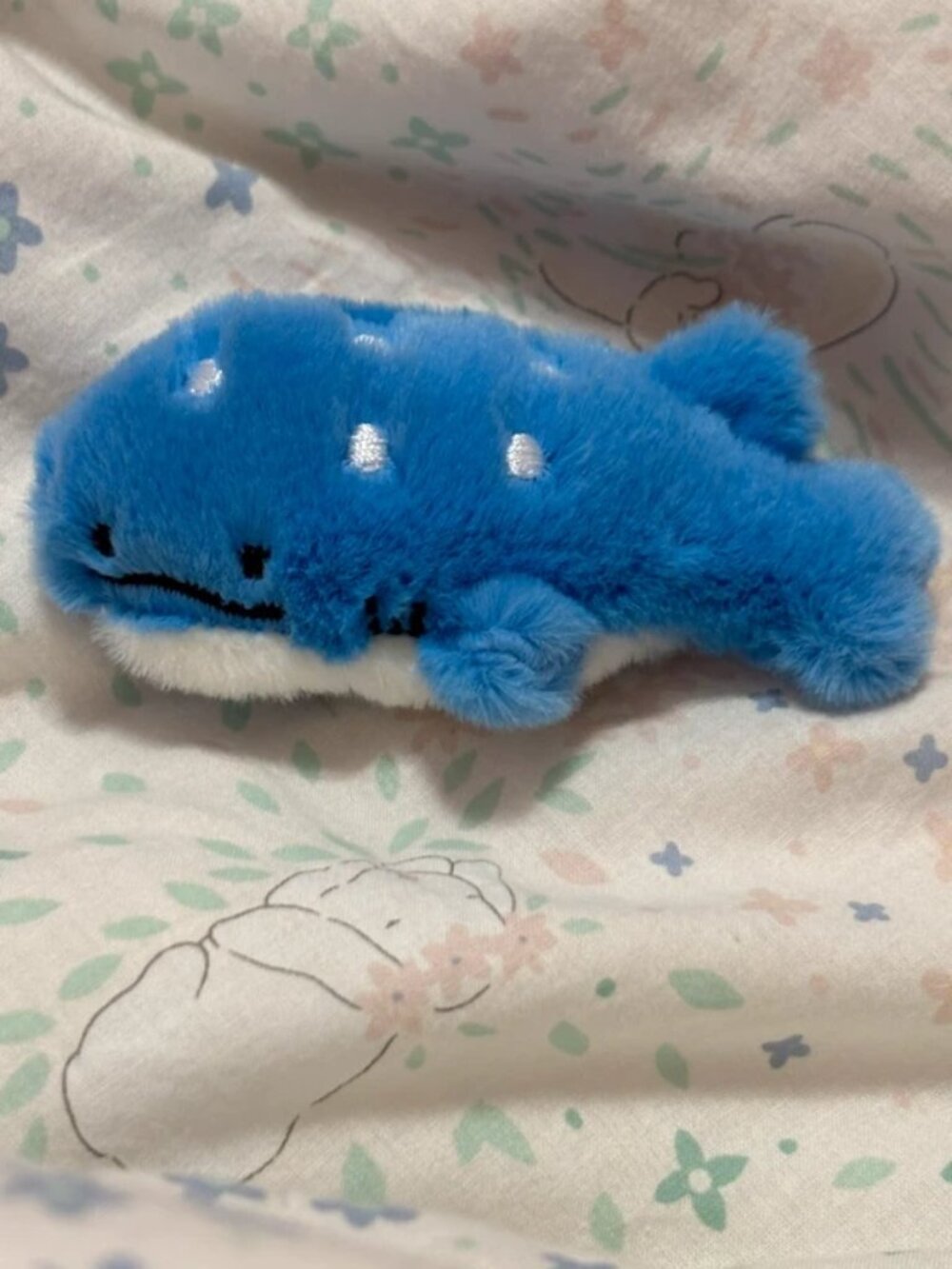 Whale shark magnetic plush